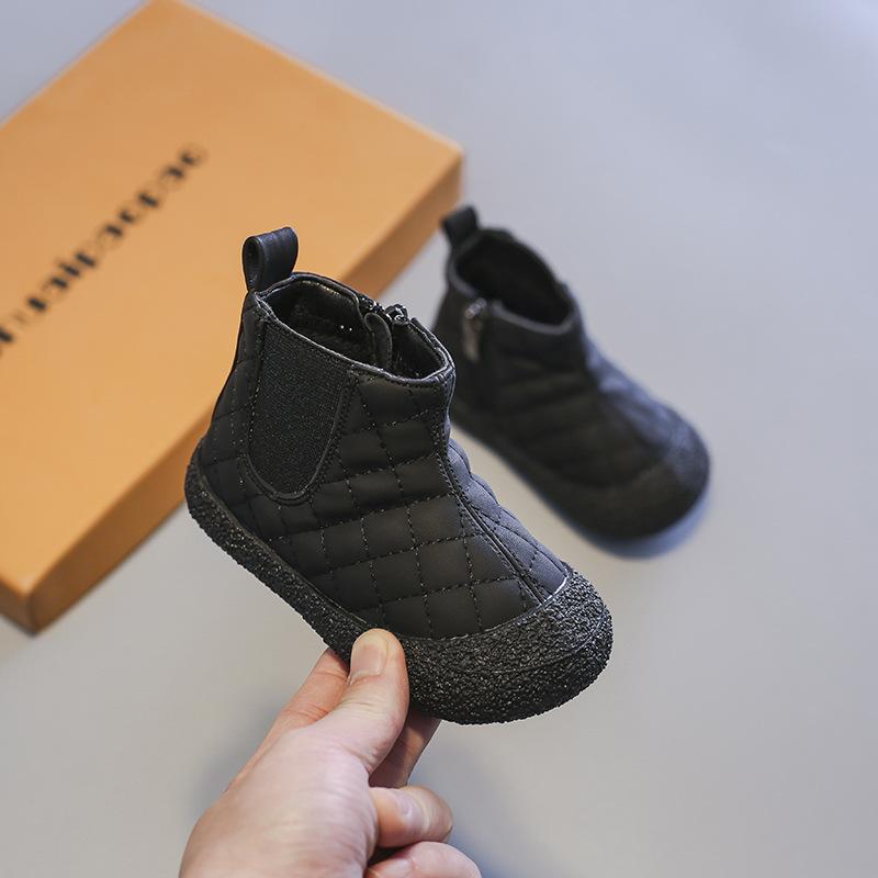 Rutschfeste Socken für Babys und Kleinkinder mit weichen Sohlen, atmungsaktive Schuhe für drinnen und draußen, frühe Bildung 23 schwarz Rutschfeste Socken für Babys und Kleinkinder mit weichen Sohlen, atmungsaktive Schuhe für drinnen und draußen, frühe Bildung 23 schwarz von Joom DACH