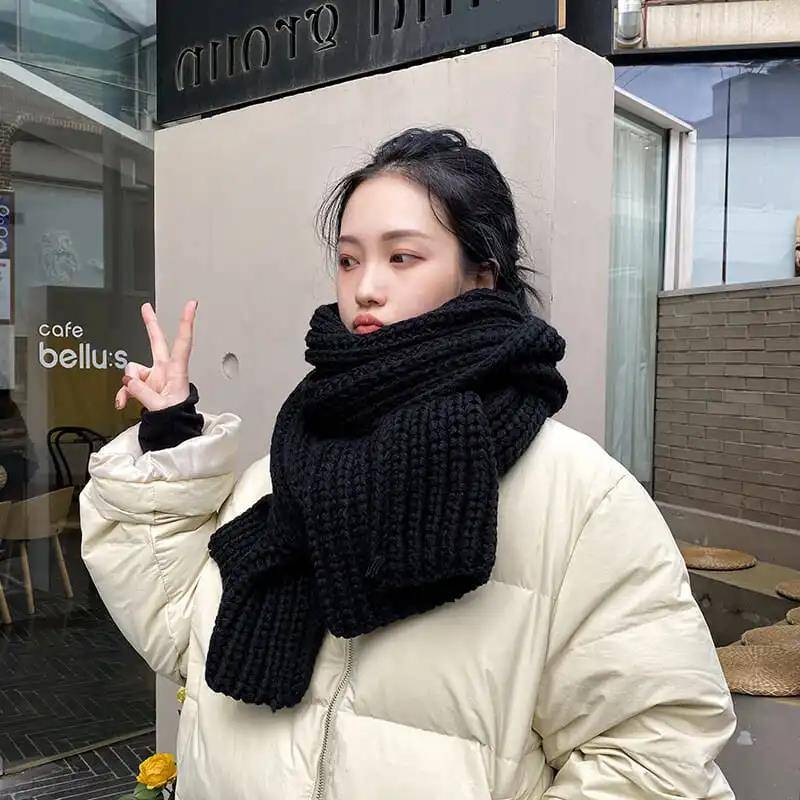 Schal Damen Winter Einfarbig Handgestrickt Schal Verdickt Wärme Wildwolle Liebhaber Lätzchen Schal schwarz von Joom DACH