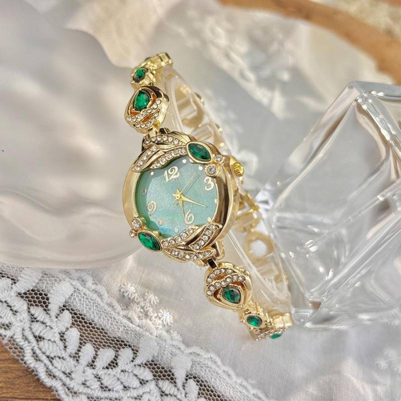 Schmuck Diamant Armband Perlmutt Zifferblatt Damen Quarz Uhr High-End Leichter Luxus Nischenuhr grün von Joom DACH