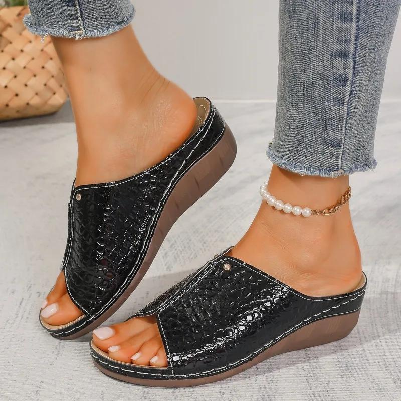 Schuhe Weiblich Heißer Verkauf Plus Größe frauen Hausschuhe Casual Täglichen Hausschuhe Frauen Keile Offene spitze Outdoor Schuhe Frauen 37 schwarz von Joom DACH