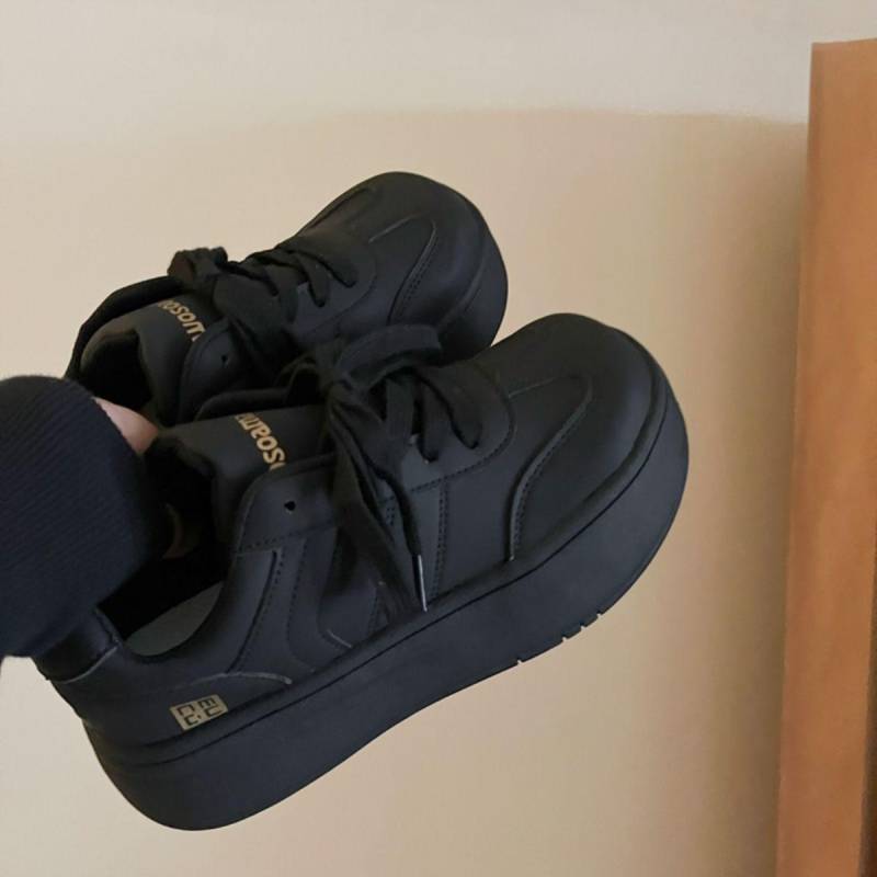 Schwarze Board-Schuhe Damen Herbst Neue Plateau-Freizeitschuhe Sportliche Weiße Schuhe Allround-Sport-Brotschuhe 40 schwarz von Joom DACH