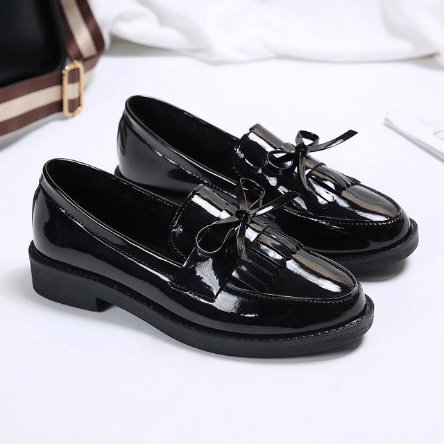 Schwarze Lackleder Damen Slipper Plateau Slip-On Schuhe für Damen Frühling Britische Quaste Lässige Ballerinas Schuhe Frau 40 schwarz von Joom DACH