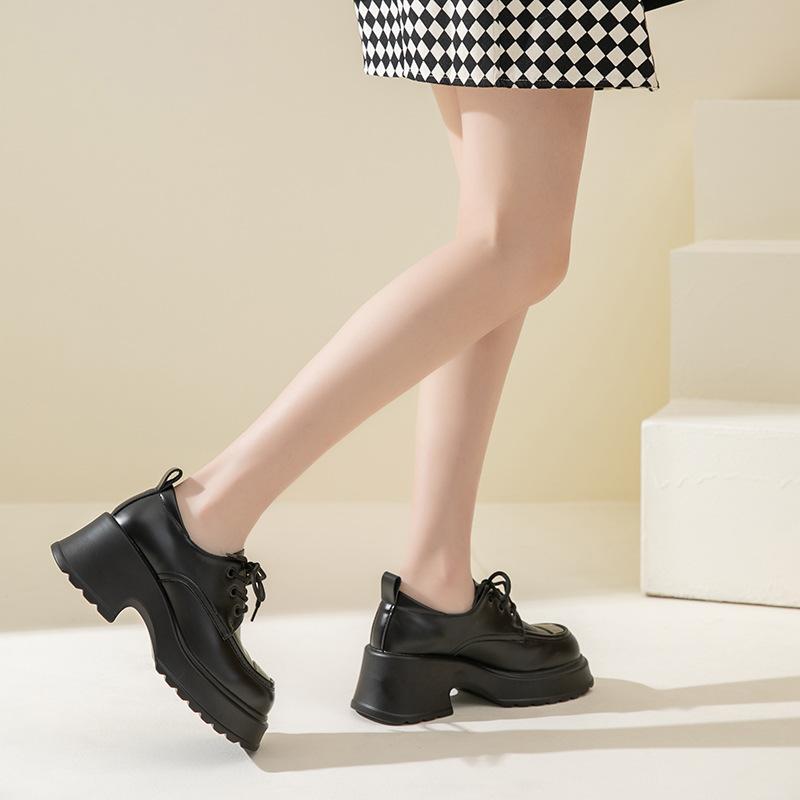 Schwarze kleine Lederschuhe mit dicker Sohle Damen Lederschuhe im neuen Stil mit Schnürung im britischen Stil Slip-on-Loafer Einzelschuhe 40 schwarz von Joom DACH