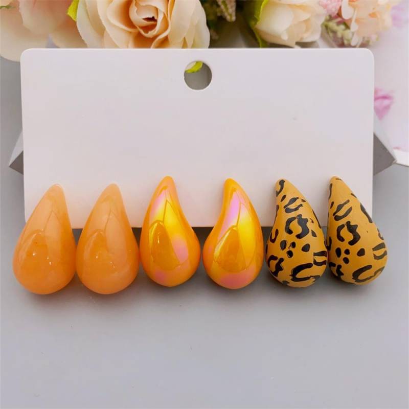 Set mit 3 Paar Ohrsteckern in Wassertropfenform in verschiedenen Farben für Damen, Ohrringe für Damen von Joom DACH