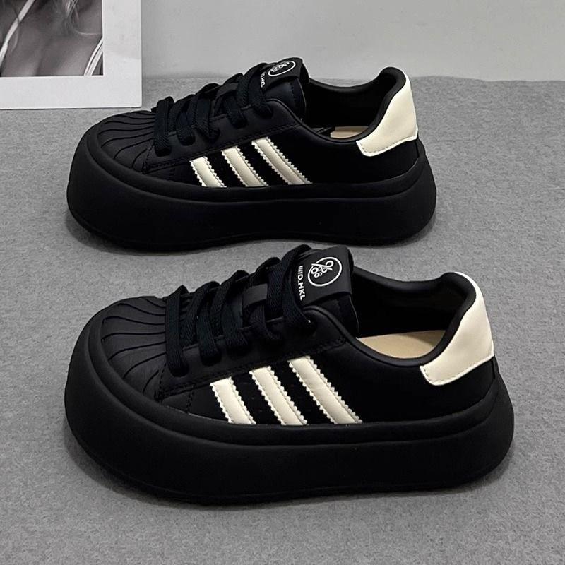 Shell Toe Black Board Schuhe Damen Frühjahr Neue Dicke Unterseite Freizeit Sport Big Head Süße Mary Jane Schuhe Gut aussehend 40 schwarz von Joom DACH