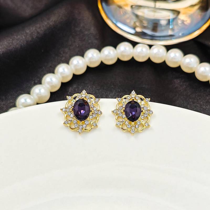 Silbernadel Französisch Retro Geometrisch Oval Ohrstecker: Minimalistische, vielseitige High-End-Ohrringe mit Diamanten für Damen von Joom DACH