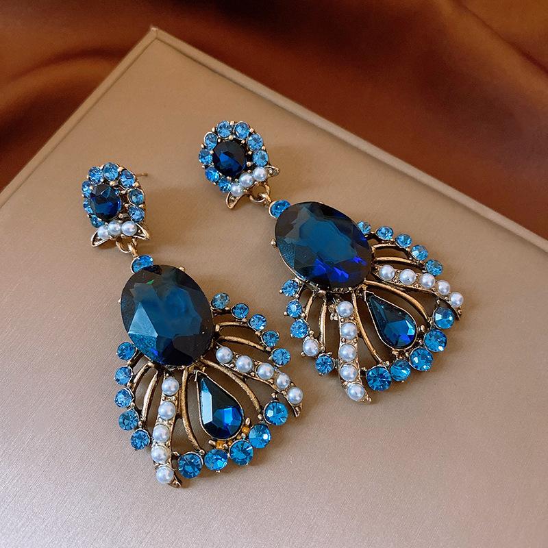 Silberne Nadel Diamant Ohrringe Retro Leichter Luxus High-End Ohrstecker Nische Retro Ohrringe Frauen von Joom DACH