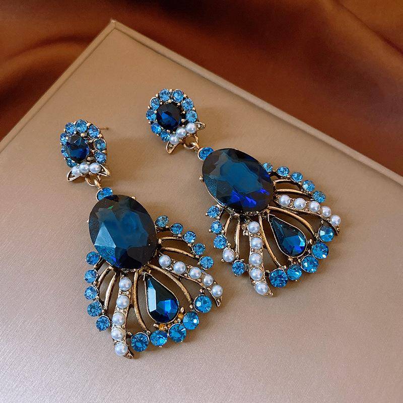 Silberne Nadel Diamant Ohrringe Retro Leichter Luxus High-End Ohrstecker Nische Retro Ohrringe Frauen von Joom DACH