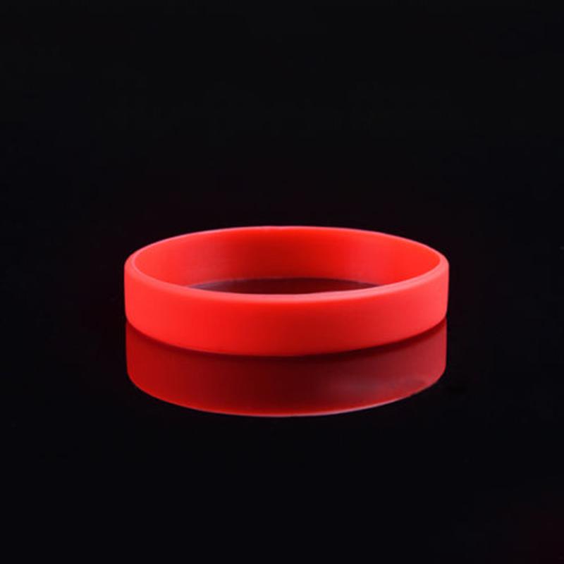 Silikon-Armband, einfarbig, für Kinder und Erwachsene, glänzender Punkt, leuchtendes Boden-Armband, abnehmbares Armband, Gummi-Handring 1pcs von Joom DACH