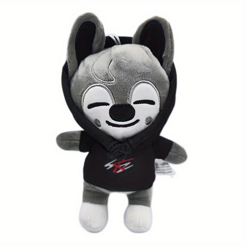 Skzoo Plüschtiere 20cm Stray Kids Plüsch Wolf Chan Cartoon Stofftier Plüschpuppe Niedlicher Begleiter für Kinder Erwachsene Fans Geschenk 20cm von Joom DACH