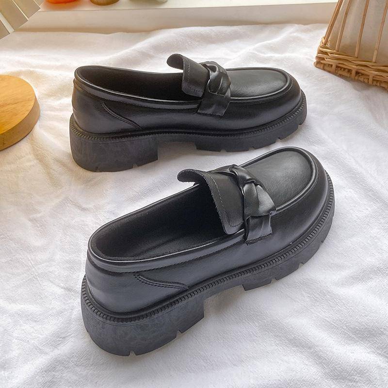 Slipper Damen Frühling Neu Damen Britischer Stil College-Stil Kleine Lederschuhe Ein Pedal Damenschuhe 40 schwarz von Joom DACH