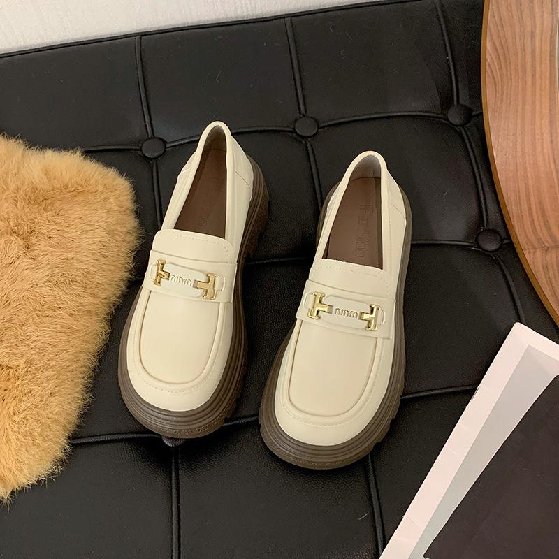 Slipper Damen Neu Frühling Plateau Retro Ein-Pedal Kleine Lederschuhe 40 von Joom DACH