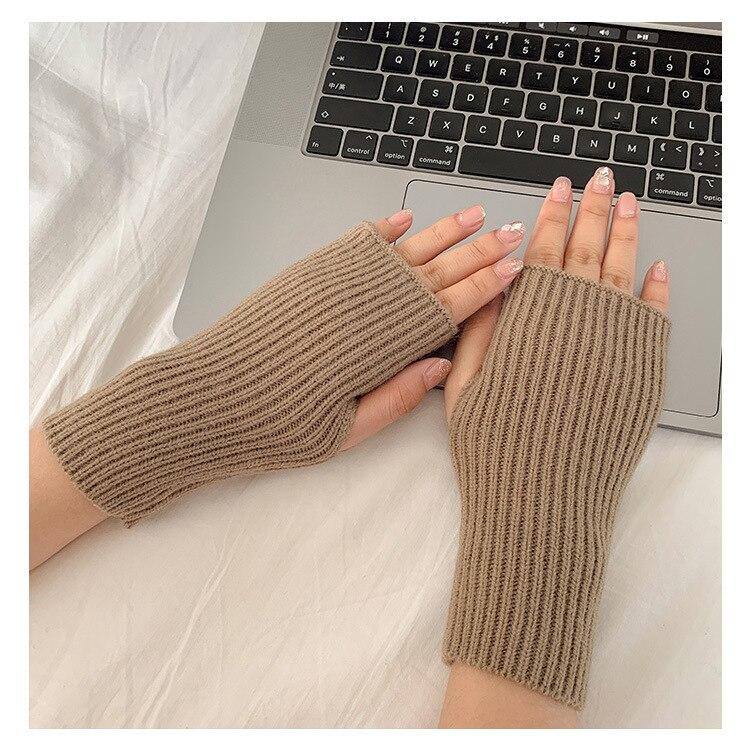 Solide Halbfinger-Handschuhe für Damen, Winter-Armhandschuhe aus weicher und warmer Wolle khaki Solide Halbfinger-Handschuhe für Damen, Winter-Armhandschuhe aus weicher und warmer Wolle khaki von Joom DACH