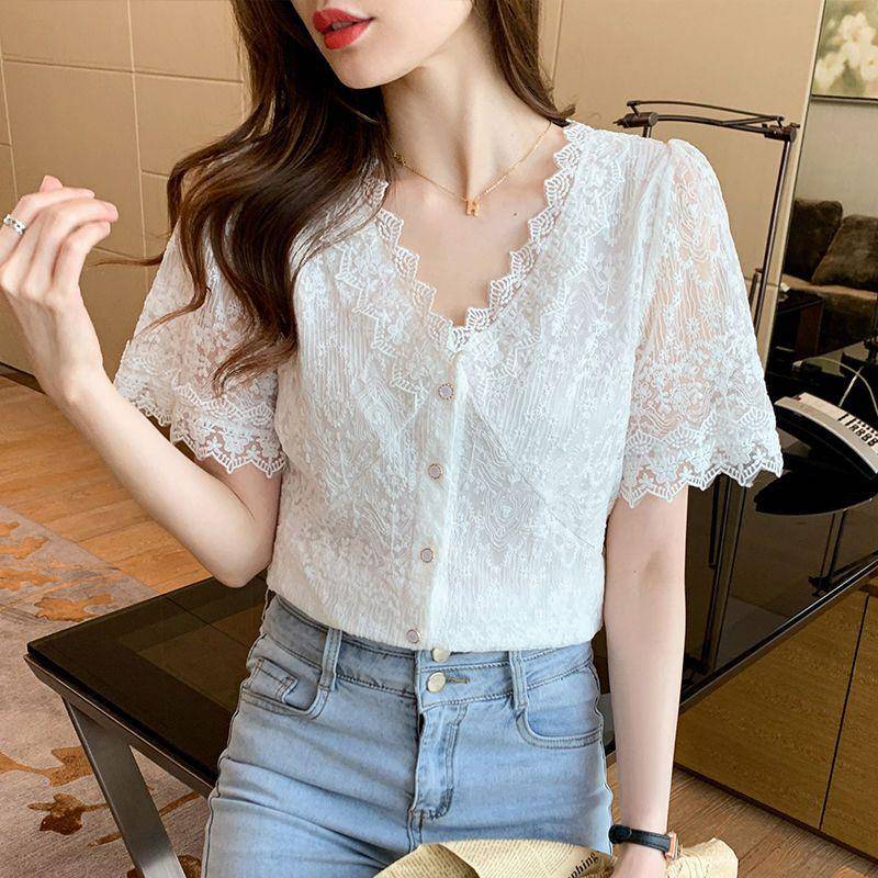 Sommer Frauen Bluse Koreanische V-ausschnitt Spitze Shirts Nähen Frauen Kurzarm Spitze Aushöhlen Top Weibliche XL weiß Sommer Frauen Bluse Koreanische V-ausschnitt Spitze Shirts Nähen Frauen Kurzarm Spitze Aushöhlen Top Weibliche XL weiß von Joom DACH