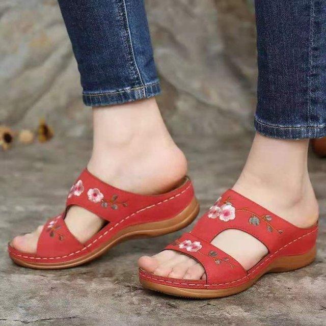 Sommer Frauen Keil Sandalen Premium Orthopädische Offene spitze Slipper Vintage Anti-slip Leder Casual Weibliche Plattform Gestickte Schuhe 39 von Joom DACH