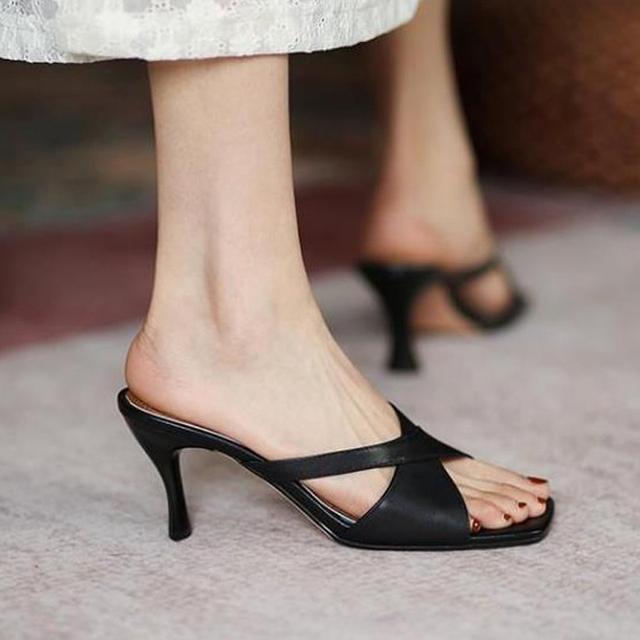 Sommer Frauen Pantoletten Hausschuhe Schwarz Ferse Pu Leder Quadratische Zehe Sandalen Mode Schuhe Damen High Heels Flip Flops Rom Rutschen 33 schwarz von Joom DACH