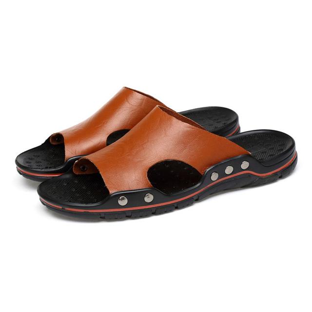 Sommer Herren Hausschuhe Echtes Leder Atmungsaktive Clogs Sandalen Strand Klassiker Leder Slides Outdoor Flip Flops Übergröße Herrenschuh 45 braun von Joom DACH