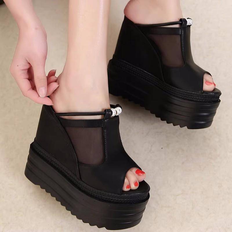 Sommer Innenhöhe Damen Hausschuhe 14cm Super Hochhackige Keilabsätze Pantoletten Plateauschuh Neue Mode High Heels Damen Pumps 34 schwarz von Joom DACH