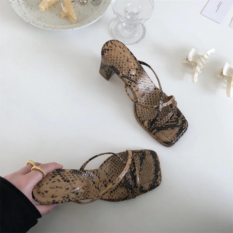 Sommer Serpentine Frauen Hausschuhe Mode Elegante Schmale Band Slides Schuhe Damen Outdoor Party Kleid High Heel Sandalias 35 von Joom DACH