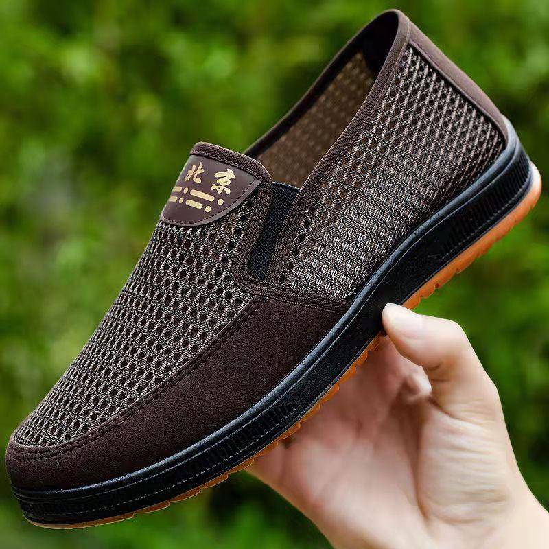 Sommer alte Peking-Stoffschuhe Herren-Bootsschuhe atmungsaktive lässige Rindssehnensohle Papa-Schuhe mittleren Alters und ältere Deodorant-Slip-on-Netzschuhe 44 dunkelbraune von Joom DACH