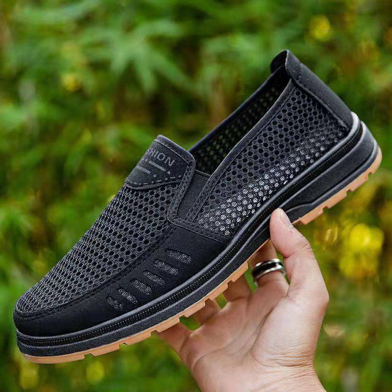Sommer alte Peking-Stoffschuhe Herren-Bootsschuhe atmungsaktive lässige Rindssehnensohle Papa-Schuhe mittleren Alters und ältere Deodorant-Slip-on-Netzschuhe 44 schwarz von Joom DACH
