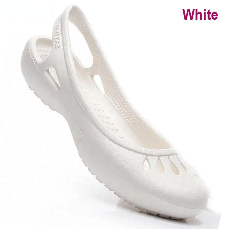 Sommer leichte Anti-Rutsch-Loch-Schuhe Clog für Damen Flache Unterseite Sandalen Krankenschwester Outdoor Strand Jelly W6 weiß von Joom DACH