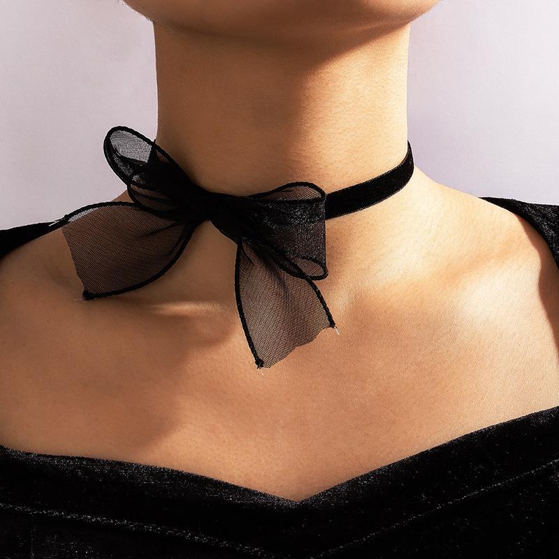 Sommermode Neue Schleife Schwarzes Netz Blume Halskette für Schlichte Damen Geometrische Spitze Choker-Halskette schwarz von Joom DACH