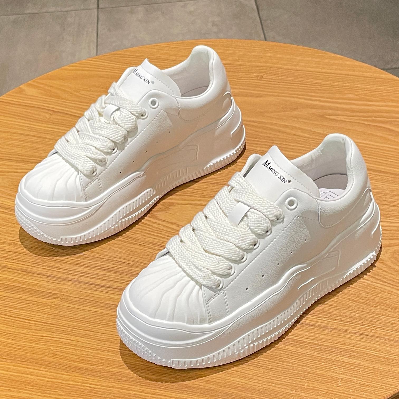 Sponge Cake Dickbesohlte kleine weiße Schuhe Damen Frühjahr neue All-Match leichte lässige Sportschuhe 40 weiß von Joom DACH