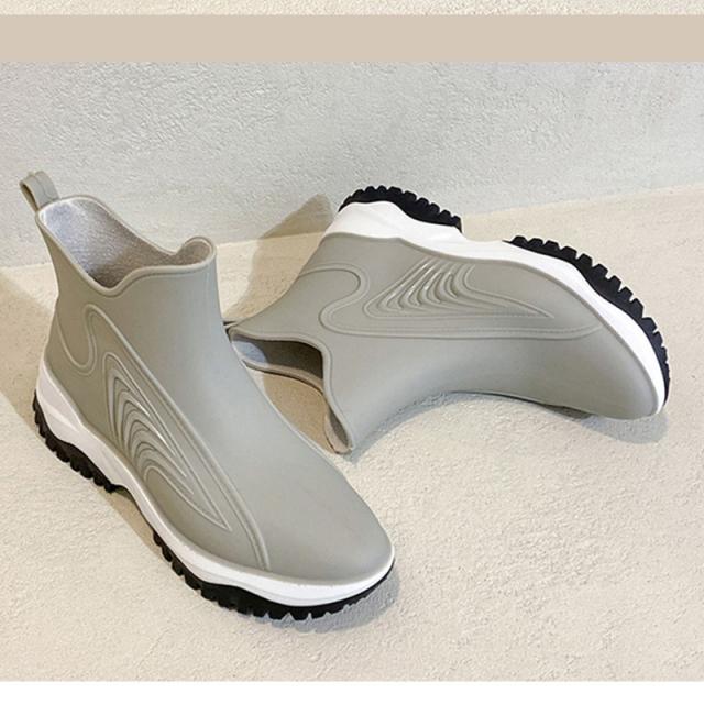 Stiefeletten mit dicker Unterseite für Damen, wasserdicht, rutschfest, Regenschuhe, modische kurze Stiefel für die Küche im Freien, Arbeitsschuhe 36 von Joom DACH