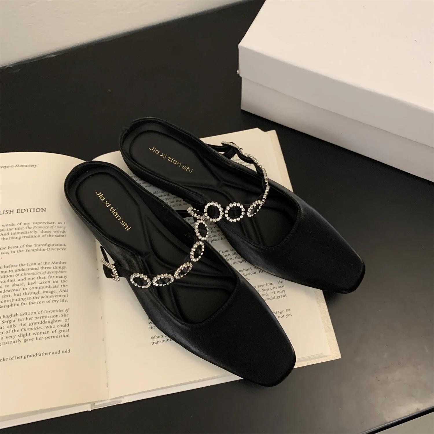 Strass-Slipper Neue Outdoor-Arbeitssandalen Pantoletten Mules Niedriger Absatz Weiße Schuhe für Damen mit Bequemem Luxus Korea-Stil 40 schwarz von Joom DACH