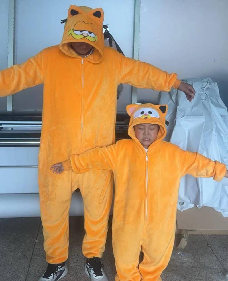 Teletubbies und Garfield Niedliche Cartoon-Pyjamas für Jungen, Mädchen und Erwachsene L (163-168 cm) von Joom DACH