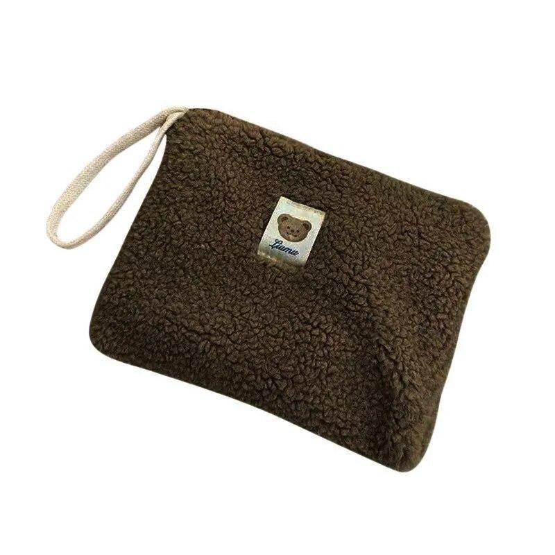 Tragbare Plüsch-Make-up-Tasche, einfarbig, niedliches Fell, Make-up-Tasche für Frauen, Reisen, Make-up, Kulturbeutel, Waschbeutel, Plüsch-Stifttasche khaki von Joom DACH