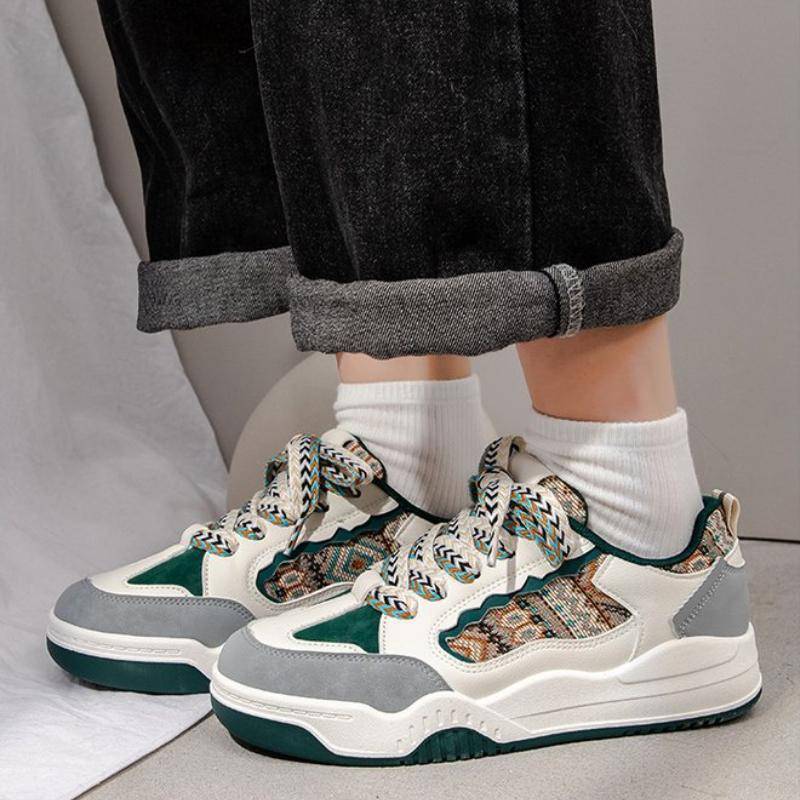 Trendige Damen-Sportschuhe Herbst Neuheit Atmungsaktiv Lässig Dicke Sohle Designgefühl Vulkanisierte Sportschuhe Schnürschuhe 35 von Joom DACH