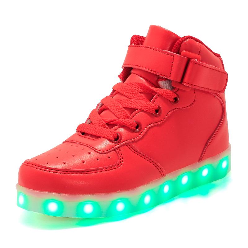 Trendige High-Top-Schuhe mit LED-Beleuchtung: Wiederaufladbare, leuchtende Sport-Sneaker für Kinder, Männer und Frauen 36 von Joom DACH