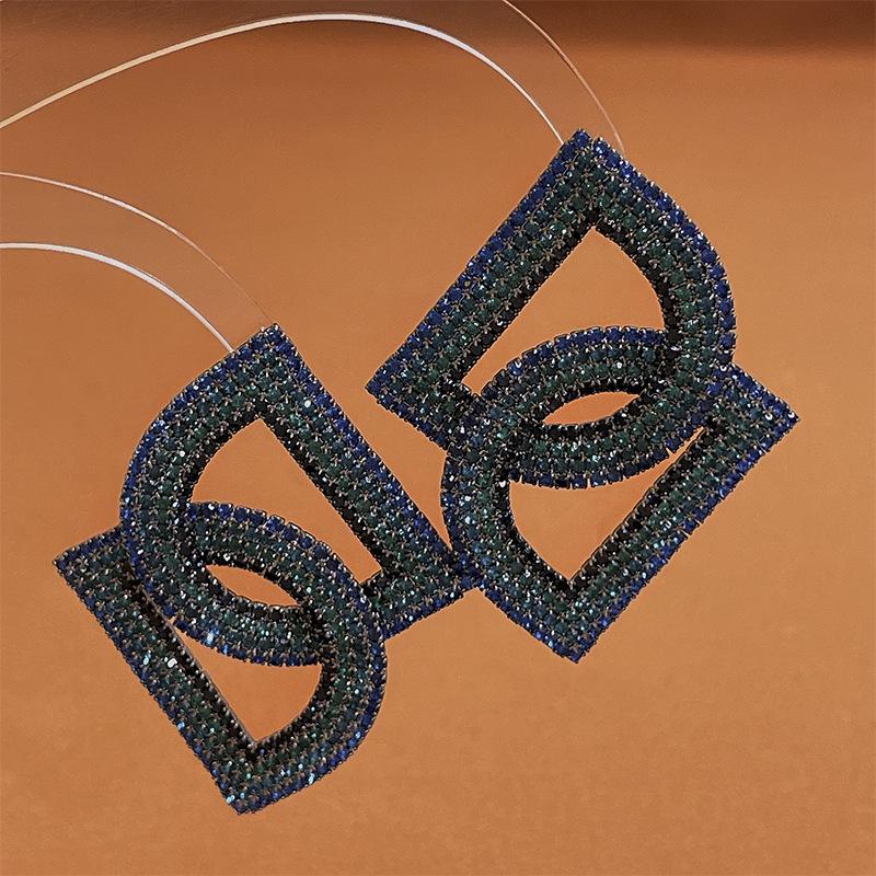 Übertreibene Strass-Ohrstecker mit Buchstaben D - Retro, Leichter Luxus, Modeschmuck für Damen von Joom DACH