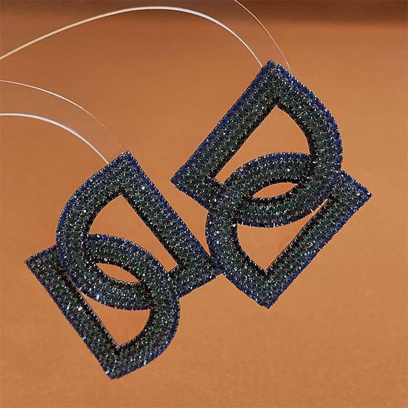 Übertreibene Strass-Ohrstecker mit Buchstaben D - Retro, Leichter Luxus, Modeschmuck für Damen von Joom DACH