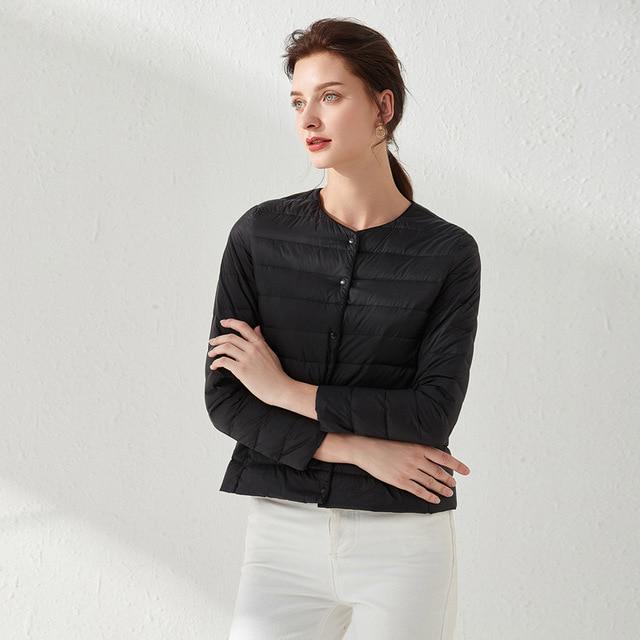 Ultraleichte Entendaunen-Damenjacke aus mattem Stoff, leichter Mantel, warmer Windjacke-Parka für Damen, Daunenjacken und Mäntel M schwarz Ultraleichte Entendaunen-Damenjacke aus mattem Stoff, leichter Mantel, warmer Windjacke-Parka für Damen, Daunenjacken und Mäntel M schwarz von Joom DACH