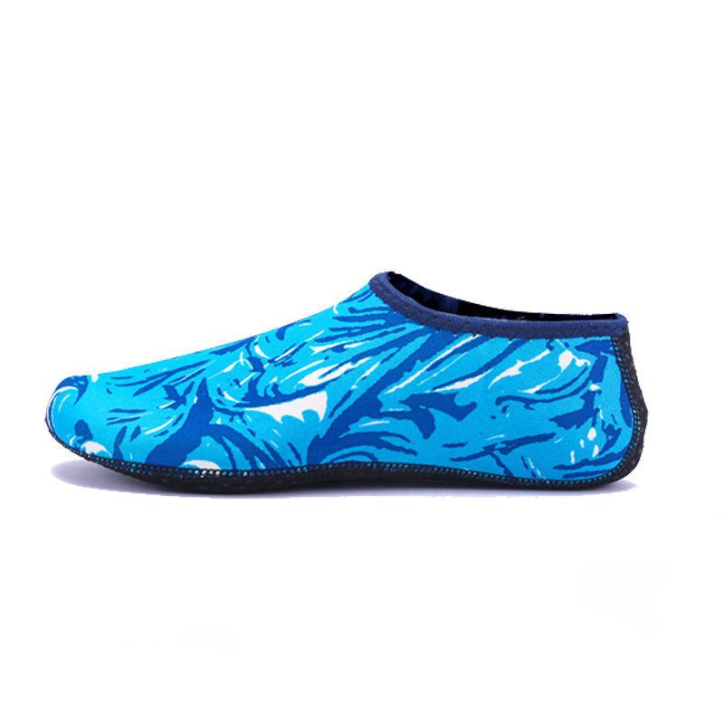 Unisex Wasserschuhe Schwimmen Tauchen Socken Sommer Aqua Strand Sandale Flachschuh Meer rutschfeste Sneaker Socken Slipper für Männer Frauen M(36-37) von Joom DACH