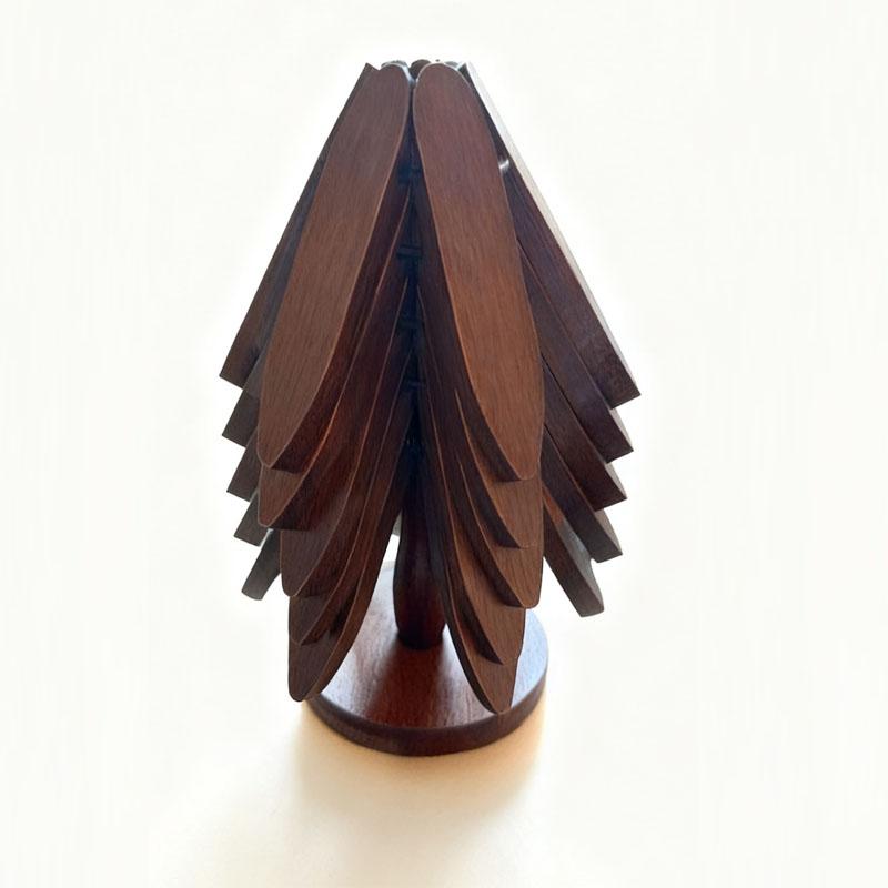 Untersetzer aus Holz für heiße Gerichte Faltbare Baumform Schwarznuss Tischmattenhalter Hitzebeständiges Pad-Set Untersetzer für Teekanne Töpfe Weihnachts-Tischsets 5PCS von Joom DACH