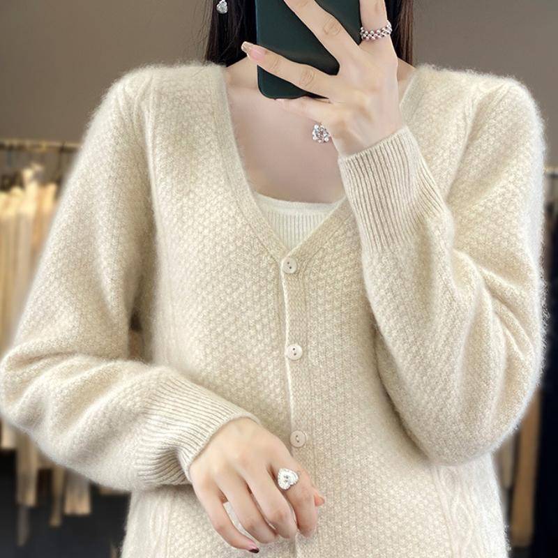 V-Ausschnitt Woll-Cardigan für Damen im Herbst und Winter Neuer Kaschmir-Strickpullover Temperament Vielseitig Ultrafeine Wolljacke XL von Joom DACH