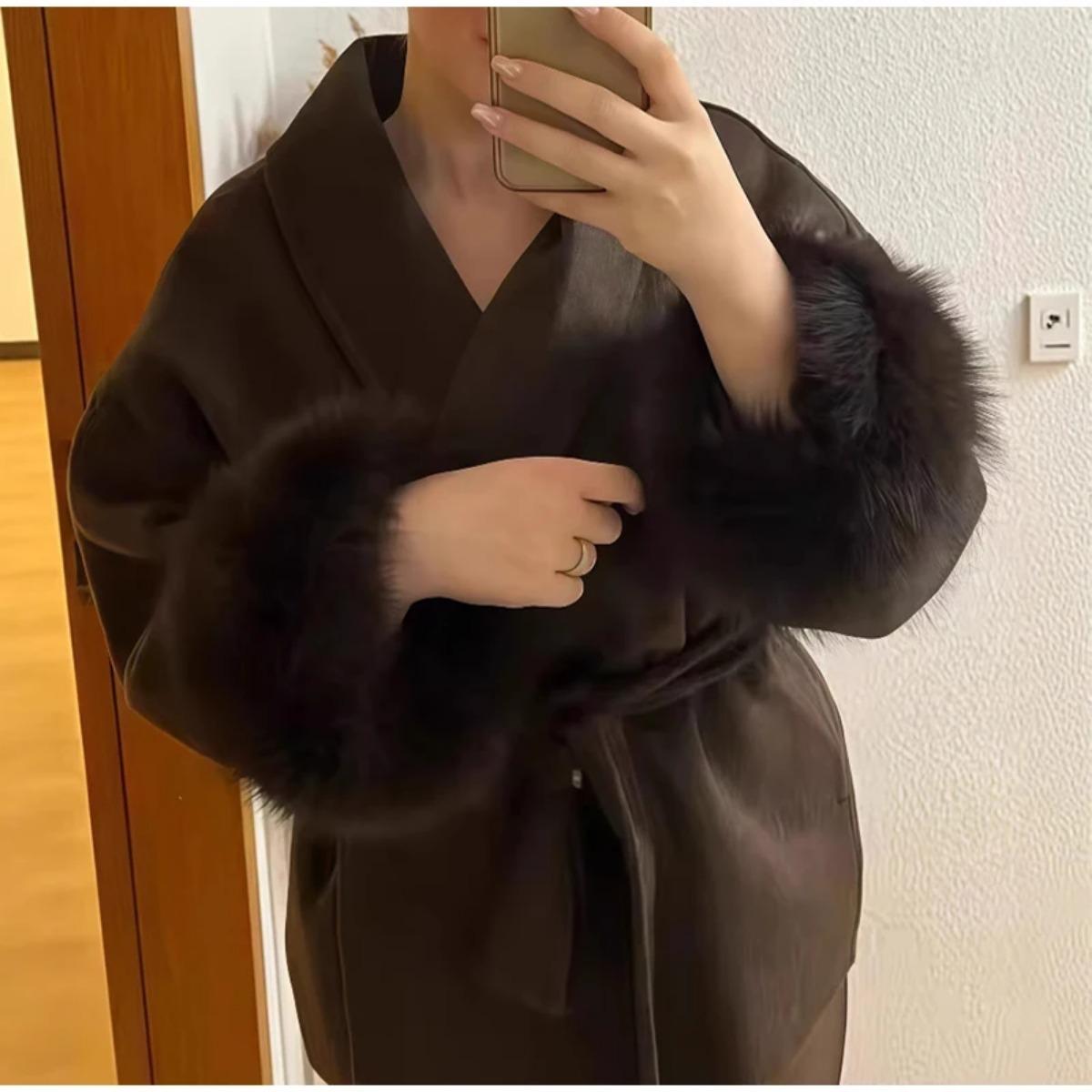 VAYLA Schicker Revers-Plüschmantel mit Gürtel Damen Vintage Uni Faux-Fur-Ärmel Tweed Offene Mäntel Weiblich Herbst Lässig Street Oberbekleidung M braun von Joom DACH