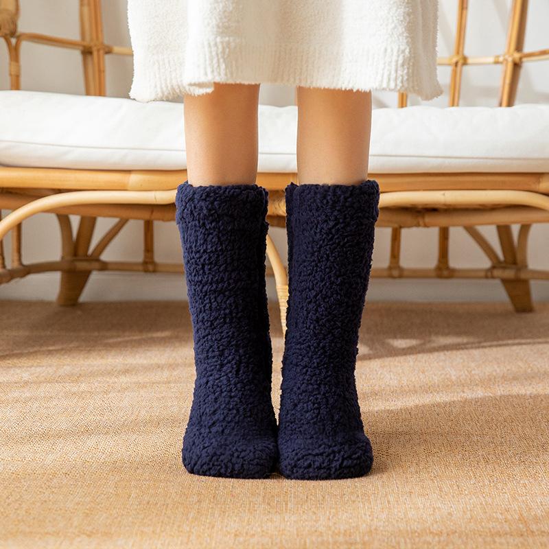 Verdickte Thermosocken Damen Winter Warm Zuhause Weich Verdickt Plus Samt Schlaf Anti-Rutsch Boden Hausschuh Socke Halloween Geschenk navy blau von Joom DACH