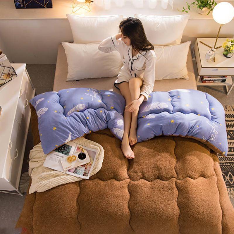 Verdickte Winterdecke aus Lammwolle, doppelte Steppdecke, warme Steppdecke, Einzelbettdecke für Studentenwohnheime 150*200cm 1.5kg von Joom DACH