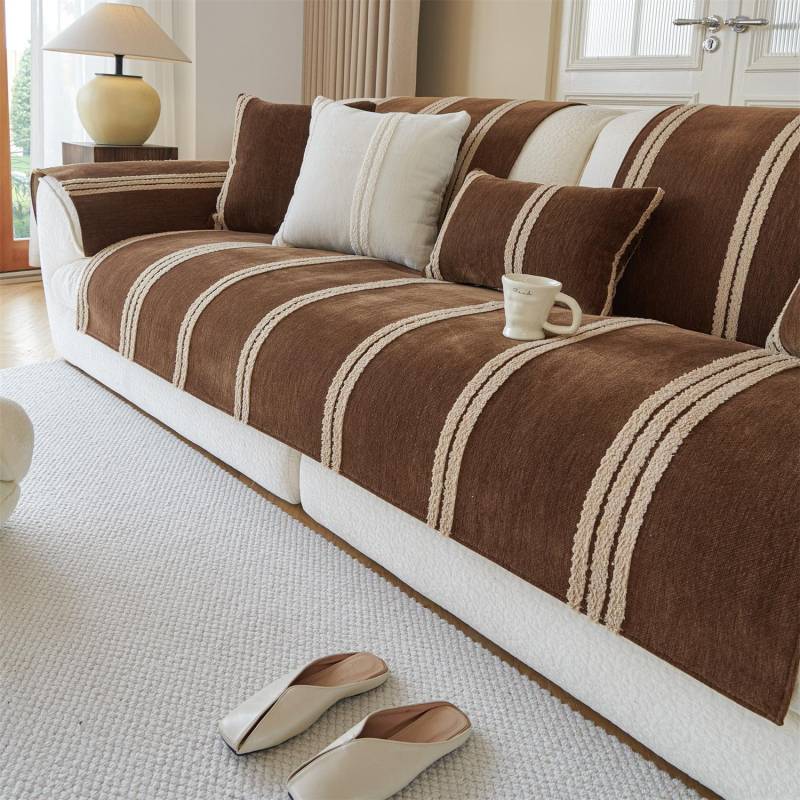 Vereinfachter Sofabezug aus Chenille mit Streifen-Fleece-Dekor, rutschfester Couch-Kissenbezug für das Wohnzimmer, Vier-Jahreszeiten-Sofa-Handtuch 90x210cm braun von Joom DACH