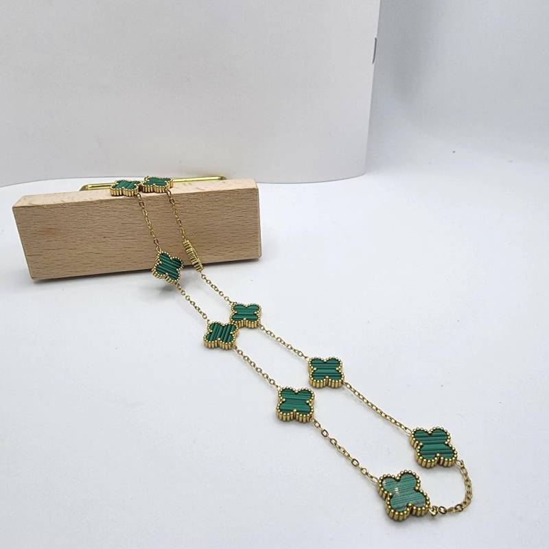 Vierblättriges Kleeblatt Halskette Leichte Luxus Einfache Blume Schlüsselbein Kette Damen Haute Sense Halskette 18K grün von Joom DACH