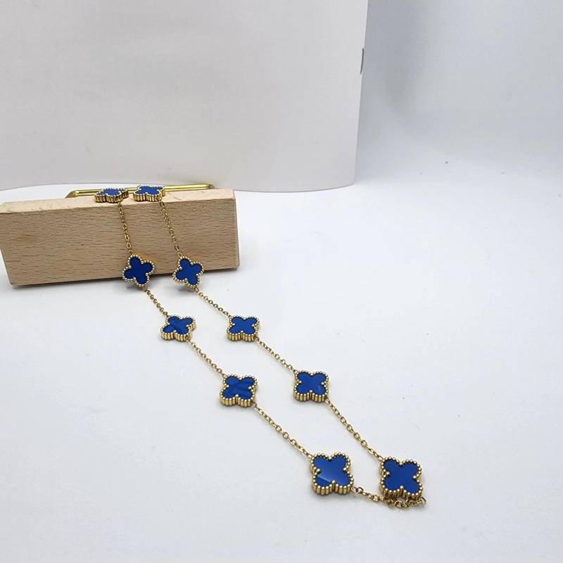 Vierblättriges Kleeblatt Halskette Leichte Luxus Einfache Blume Schlüsselbein Kette Damen Haute Sense Halskette 18K blau von Joom DACH