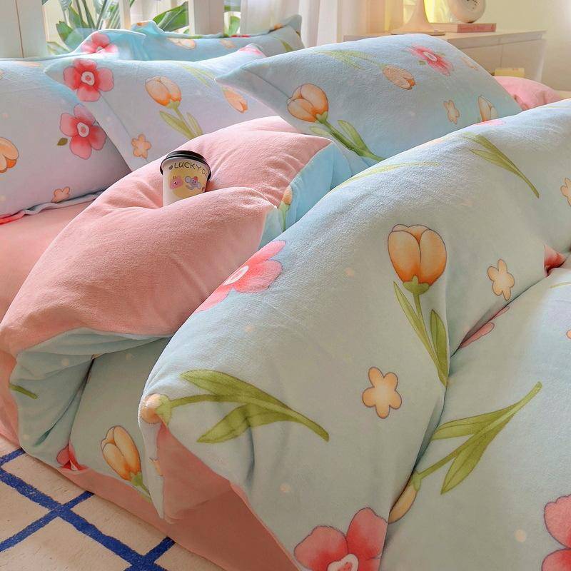 Vierteiliges Set aus verdicktem Milchvlies, warmer doppelseitiger Bettbezug aus Fleece für den Winter, dreiteiliges Set mit Bettlaken aus Fleece 1.8m bed Vierteiliges Set aus verdicktem Milchvlies, warmer doppelseitiger Bettbezug aus Fleece für den Winter, dreiteiliges Set mit Bettlaken aus Fleece 1.8m bed von Joom DACH