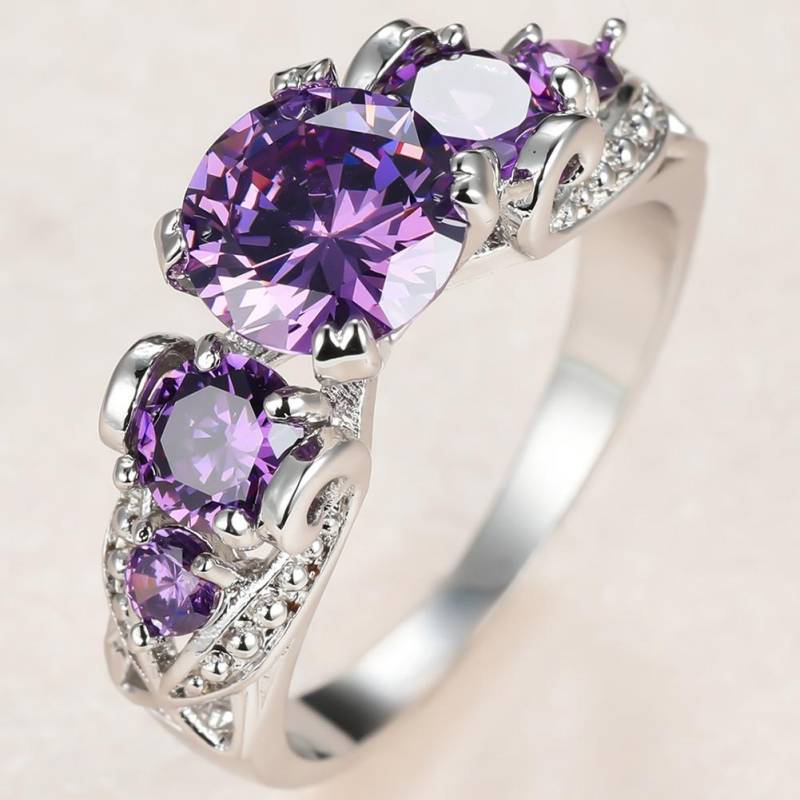 Vierzackiger Unendlichkeits-Verlobungsring mit violettem Kristall in der Farbe Weißgold. Unendlichkeitsring. Unendlichkeits-Ehering, Verlobungsring, Jubiläumsring 9 violett von Joom DACH