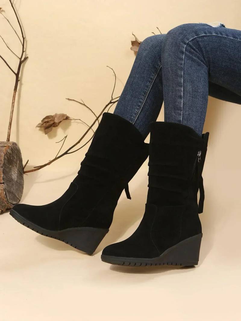 Vintage Wildlederimit Keilabsatz Stiefeletten für Damen 2025 Herbst Winter Warm Plüsch Flache Absätze Kurze Stiefel Frau Slipper Cowboy Botas 37 schwarz von Joom DACH