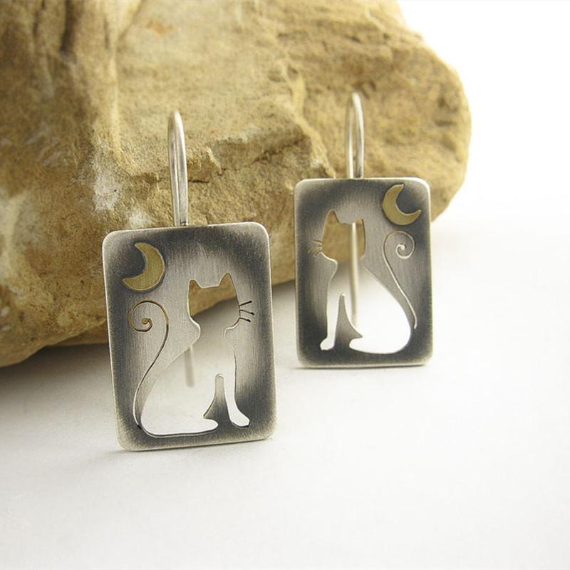 Vintage rechteckige Metall handgeschnitzte hohle Katzenohrringe Boho Damen einfache Mondmuster süße Katzenanhänger Ohrringe 1 pair von Joom DACH